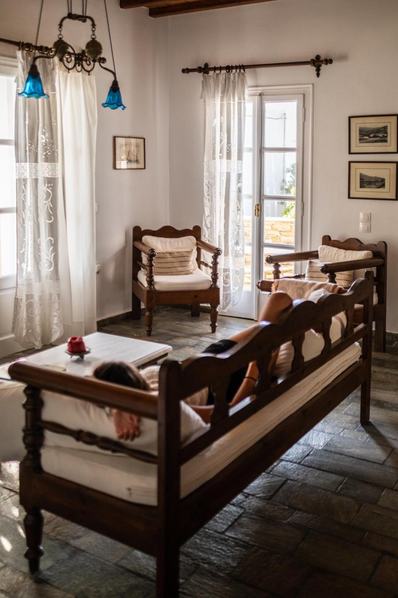 Romano Garden House - Land Tales Agios Romanos Ngoại thất bức ảnh